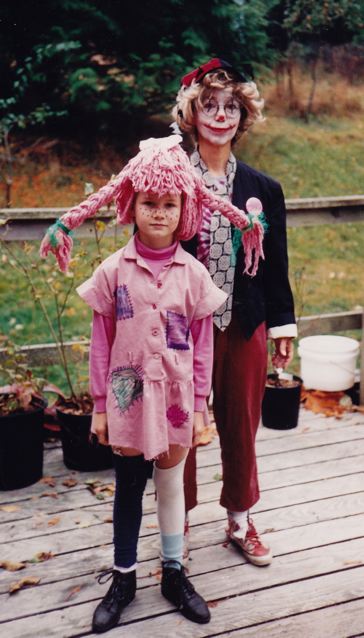 Mamata as Pippi Longstocking and Sharada as a clown, Halloween 1993