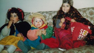 Nayana, Piet, Maya. Halloween 1982. 