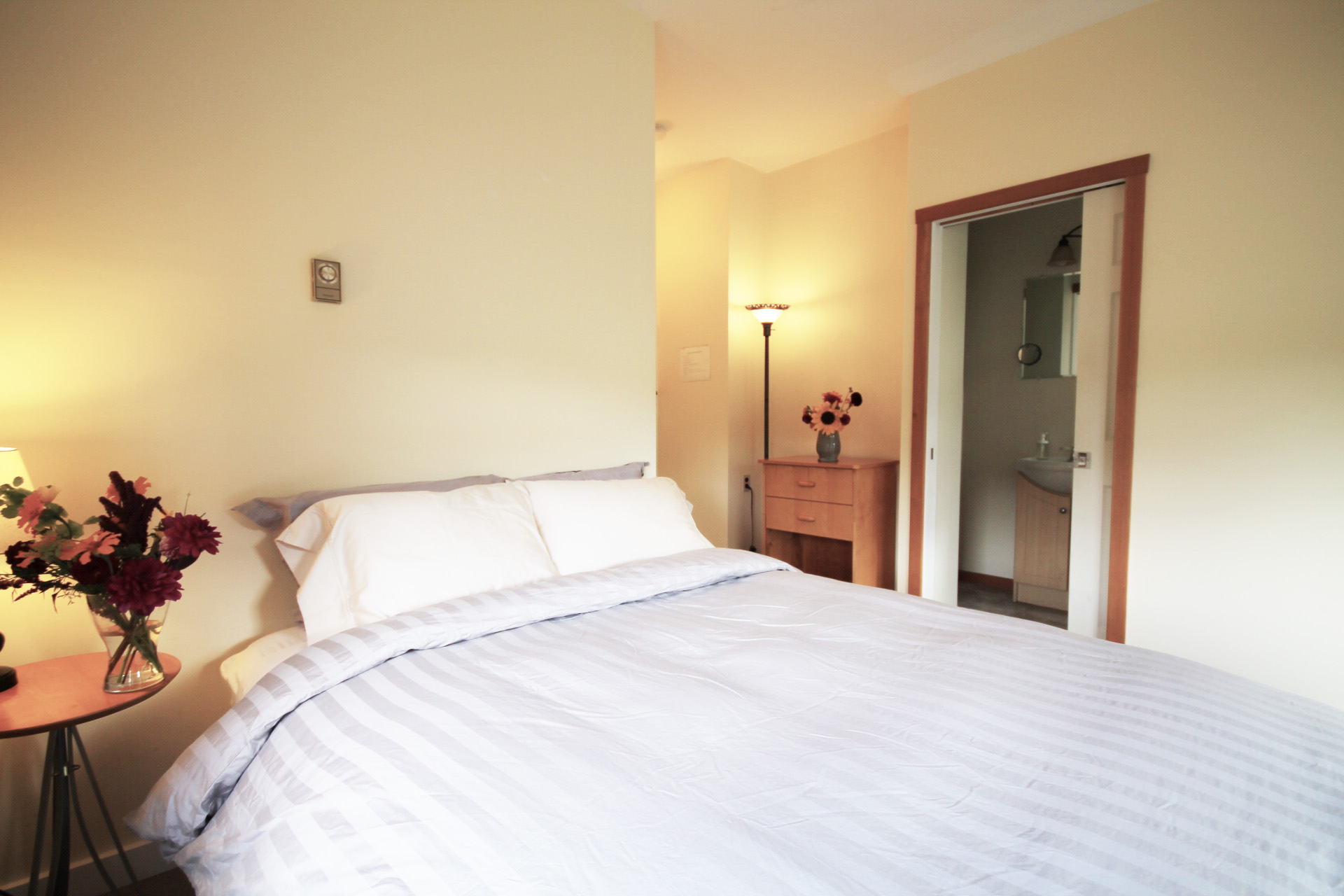 Room 108 - double bed with en suite