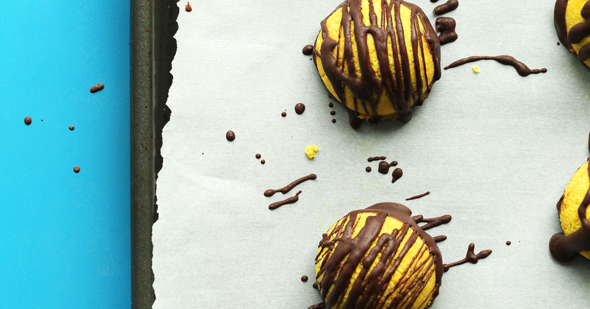 Simple Healthy Spring Dessert: Dark Chocolate Golden Milk Macaroons