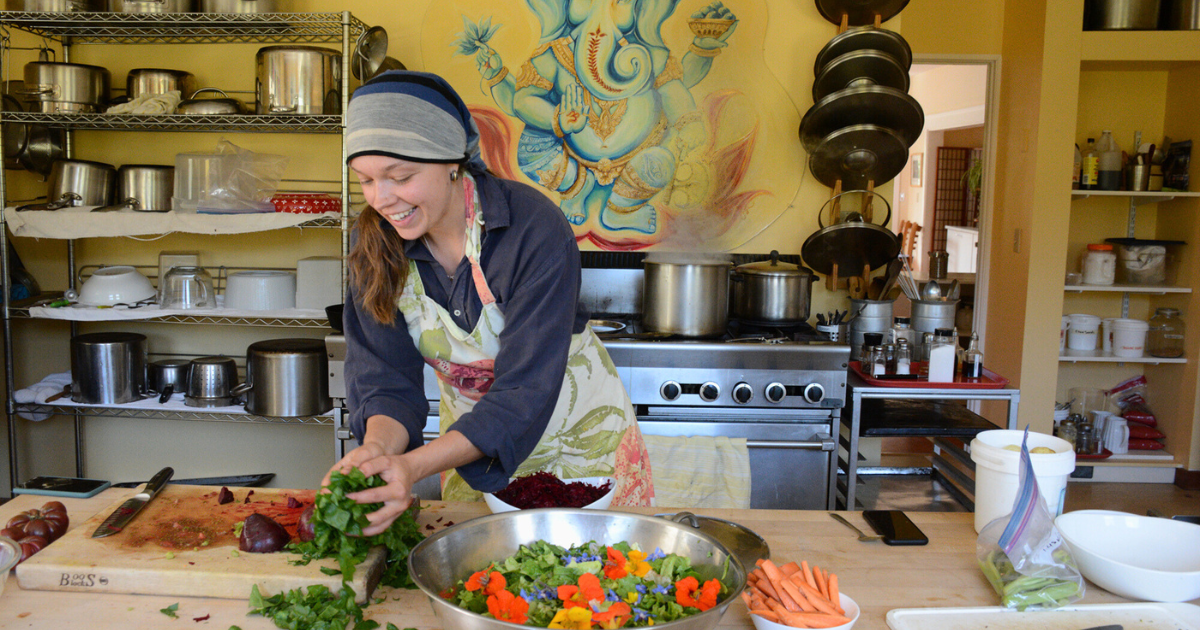 The Salt Spring Centre of Yoga Kitchen Ethos: Guided by the Principles of a Sattvic Diet