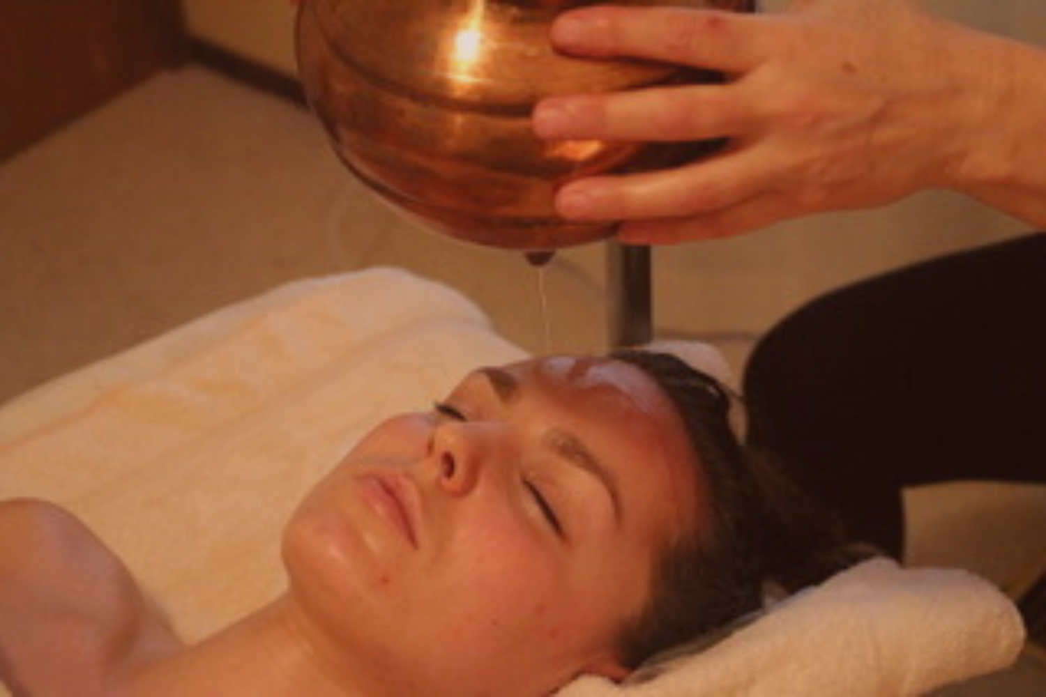 Shirodhara - wellness treatment